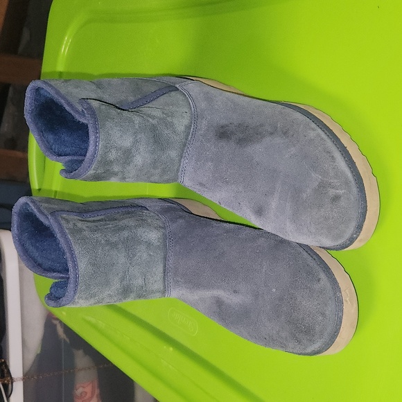 Boots - Picture 4 of 4